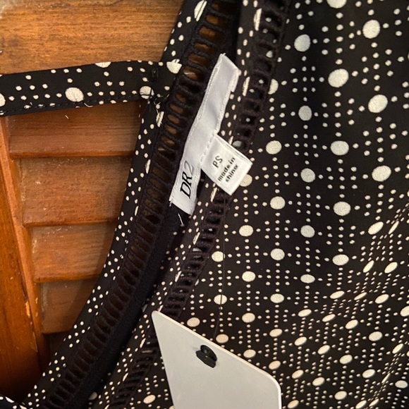 Dr2 Daniel Rainn Cap Sleeve Pointelle Blouse Black - Picture 4 of 4